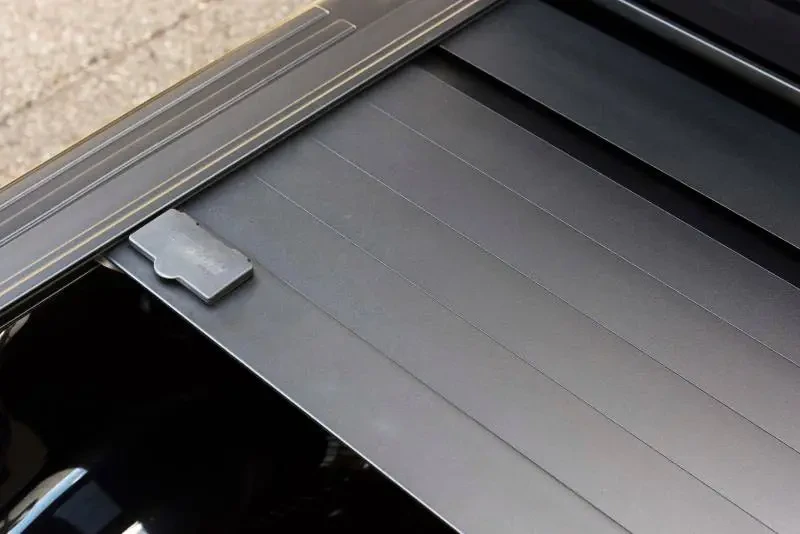 Купити Ролет Retrax для Volkswagen Amarok 2010-2022 PRO MX series