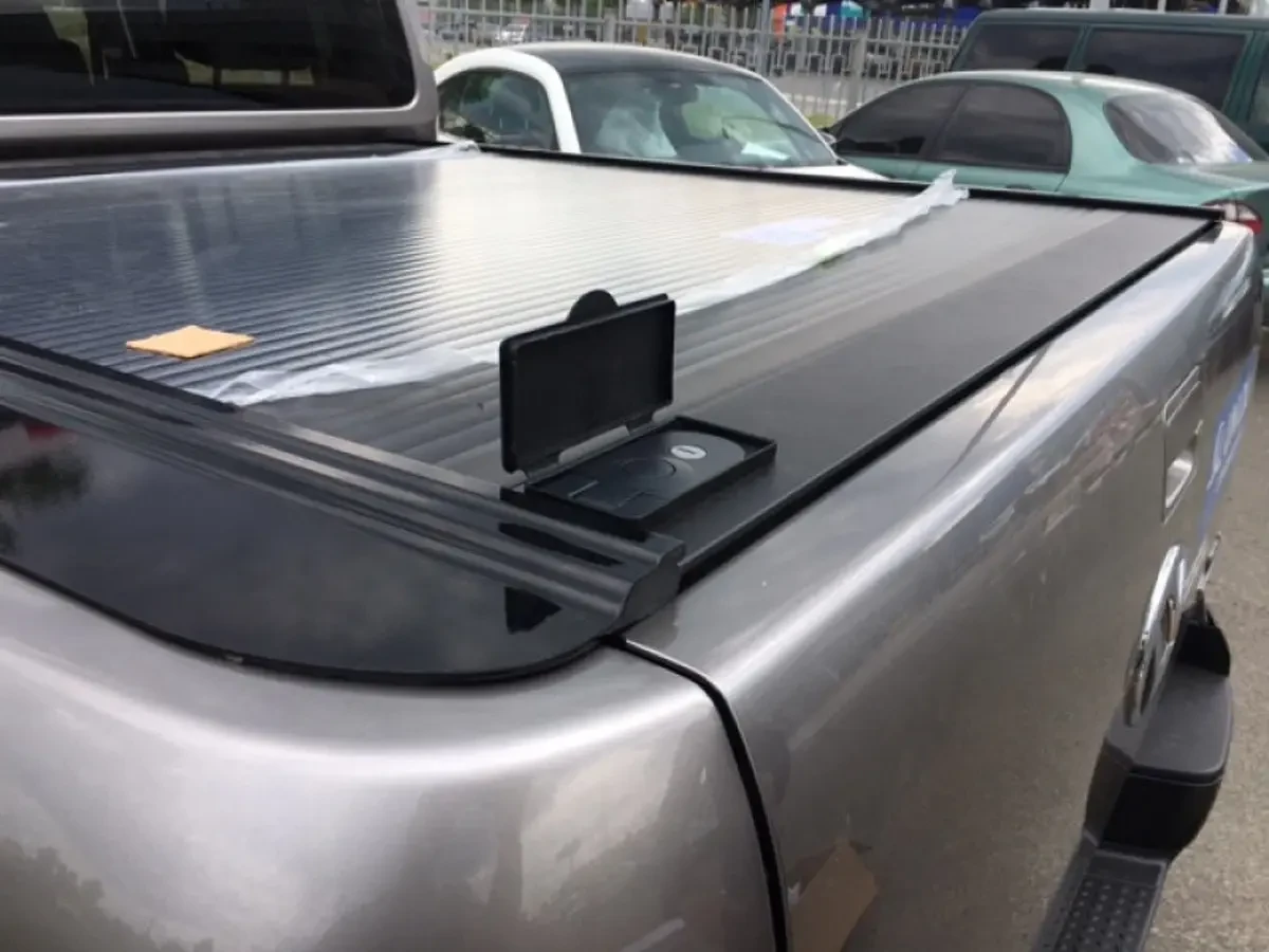 Купити Ролет Retrax для Volkswagen Amarok 2010-2022