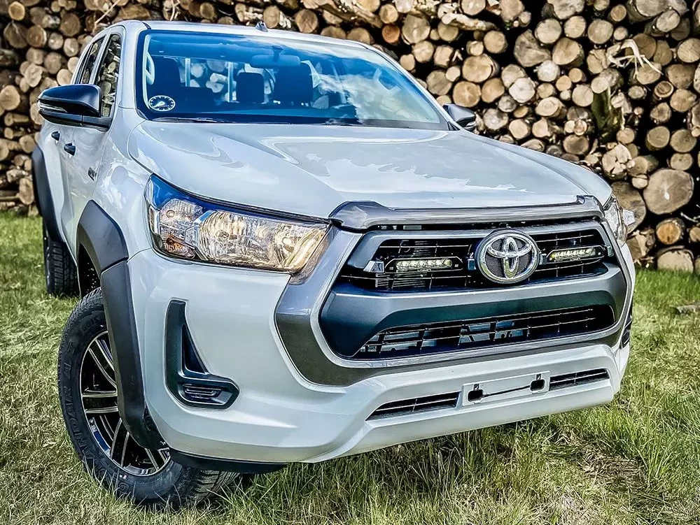 Купить Комплект оптики на Toyota Hilux 2021+ LAZER (в решетку радиатора)