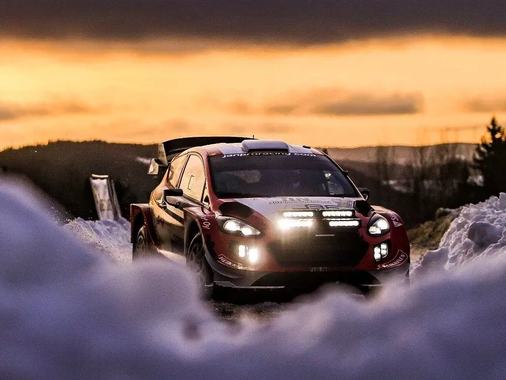 Купити Прожектор світлодіодний Lazer 4-Way Bonnet Pod 0064-4wbp