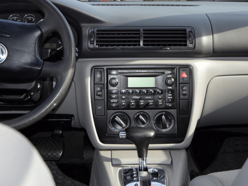 Купити Мультимедійна система Gazer T6009-B5 до Volkswagen Passat (B5) 2000-2005