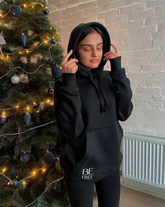 Buy The jolly vnedorognik woman is black