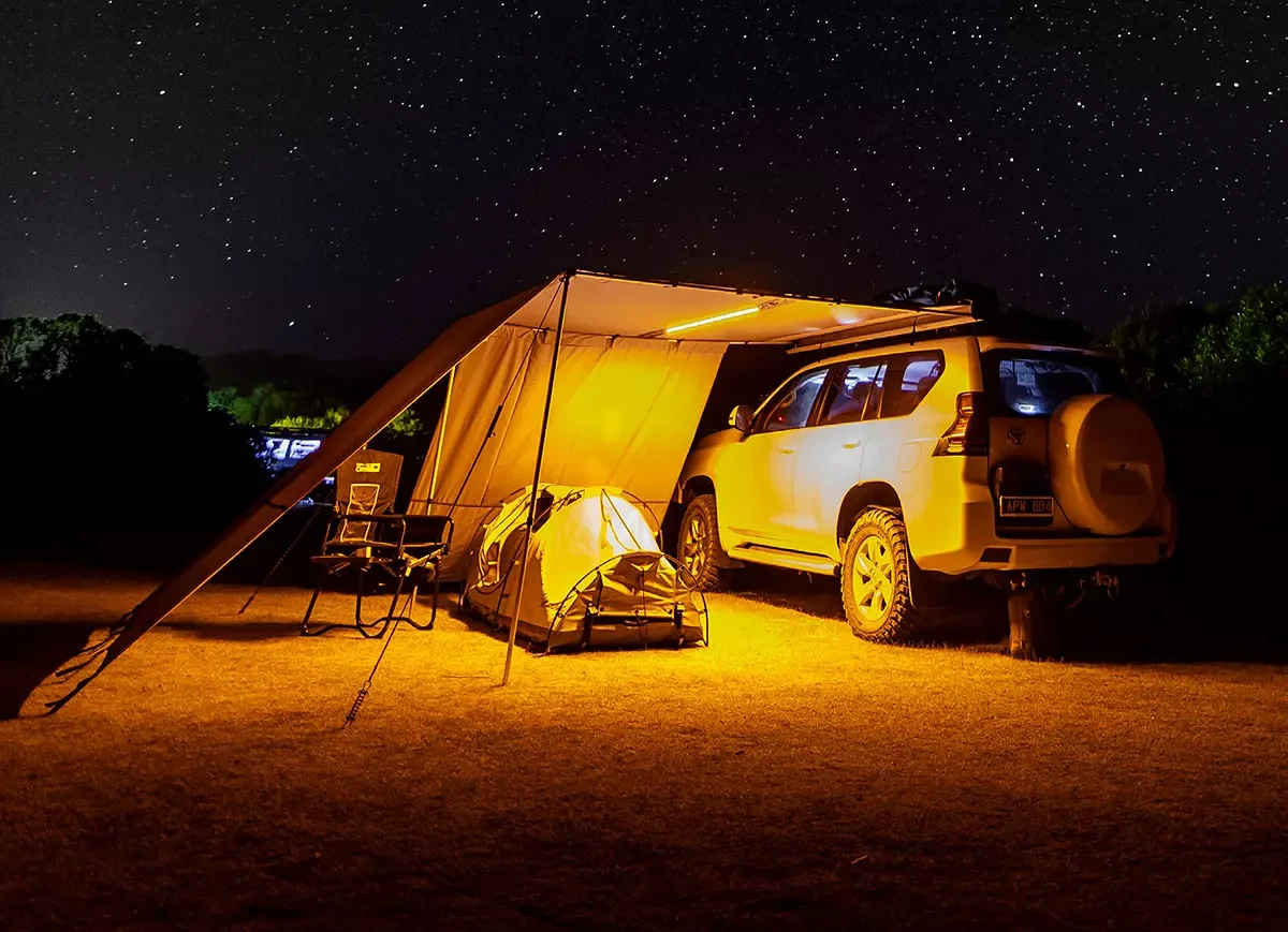 Buy ARB awning in black aluminum body 2.5x2.5 m to the backlight trunk