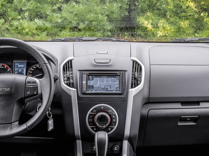 Buy Gazer T6009-RG Multimedia System to Isuzu D-Max 2012-2016