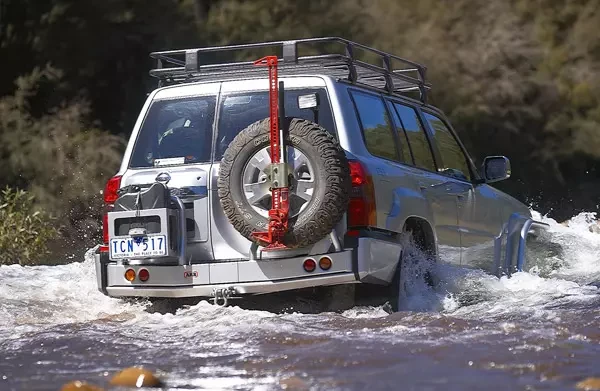 Купить Задний бампер ARB для Nissan GU Y-61 от 2004 черный ARB 5617220