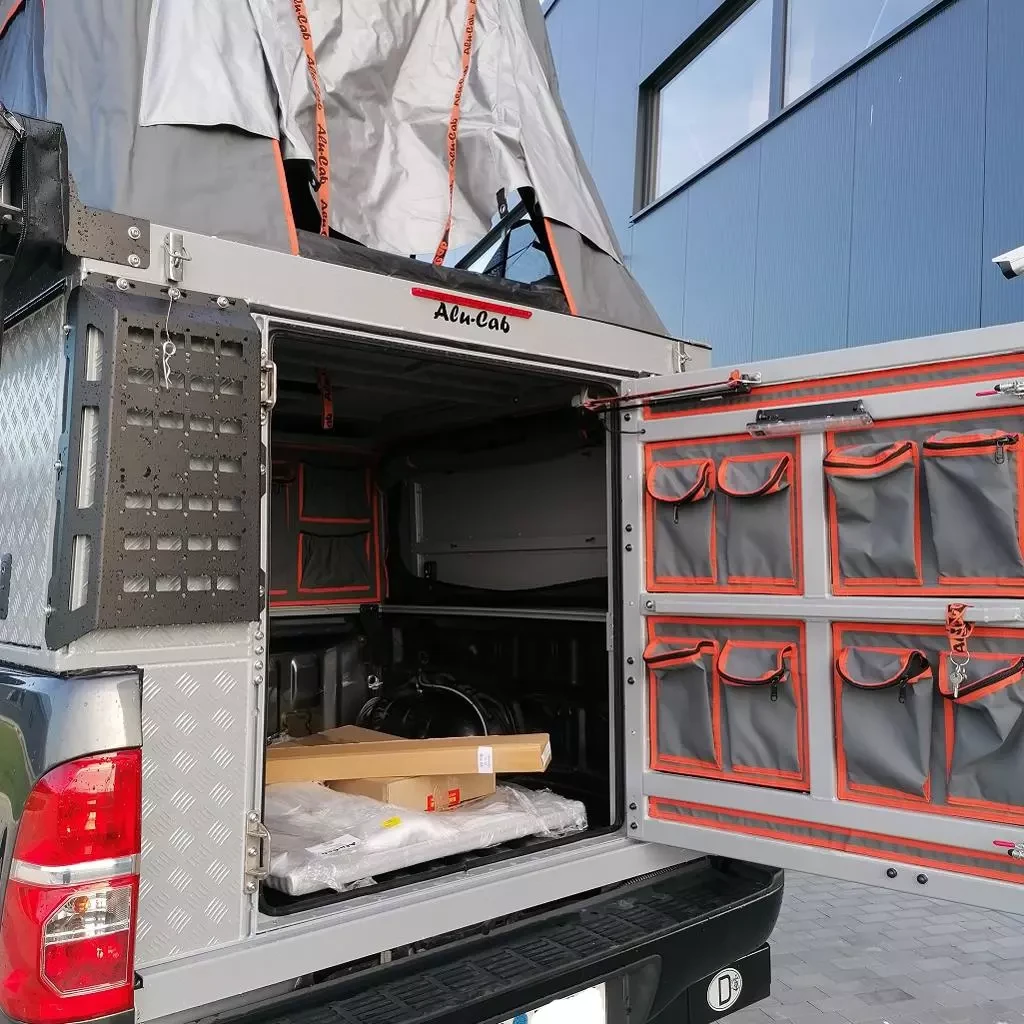 Купити Кунг-кемпер Alu-Cab для Toyota Land Cruiser 79 сірий