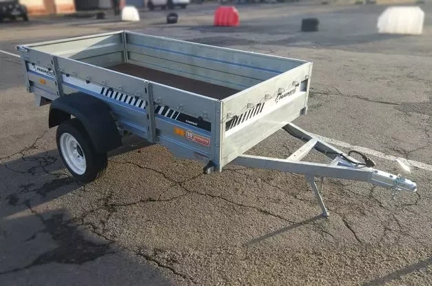 Buy Maxi Sarmat's Eastern trailer is galvanized sides