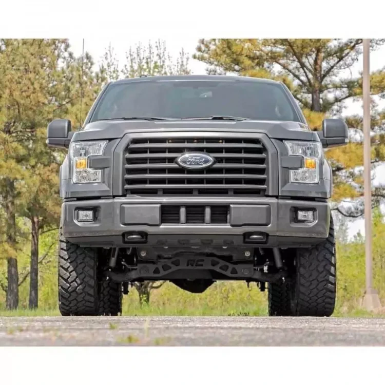 Купити Комплект підвіски 4" лифт Rough Country - Ford F150 4WD 15-18
