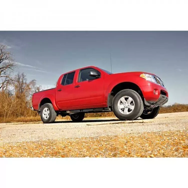 Купити Комплект підвіски 2,5" лифт Nissan Navara D40 05-15 від Rough Country