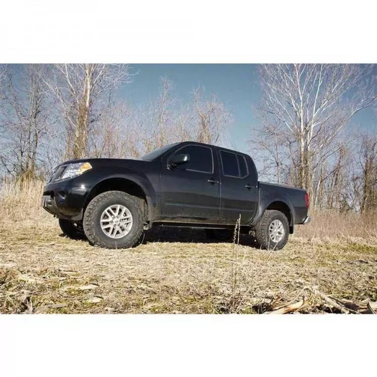 Купити Комплект підвіски 2,5" лифт Nissan Navara D40 05-15 від Rough Country