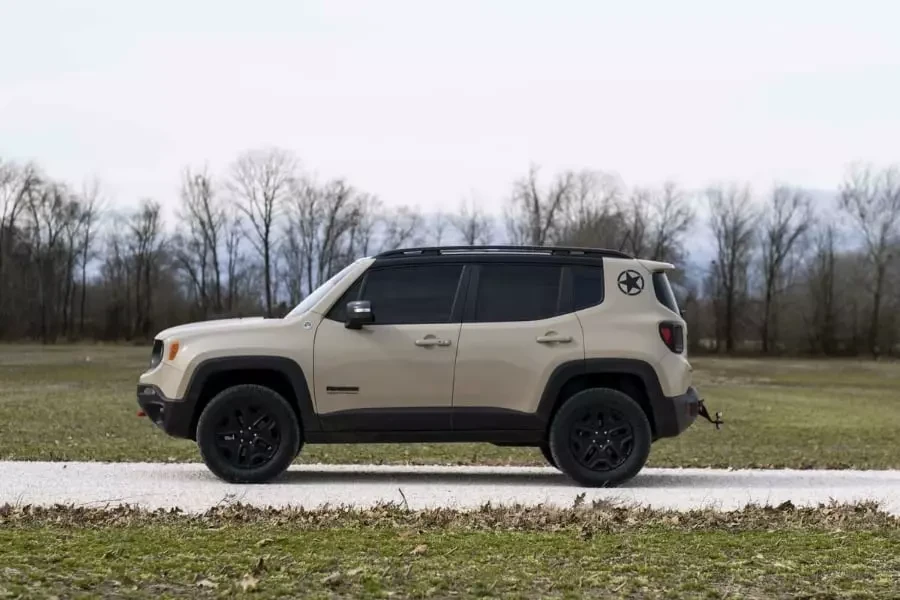 Купити Комплект підвіски 2" лифт Rough Country - Jeep Renegade 14-18