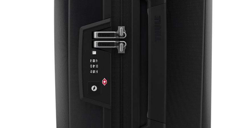 Купити Чемодан на колесах Thule Revolve Carry On Spinner (Black) (TH 3203921)