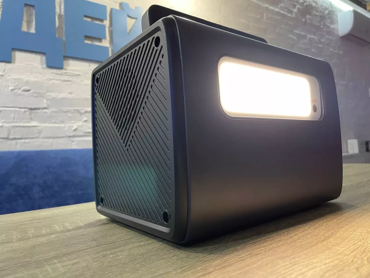 Buy Bluetti 700W EB55 charging station