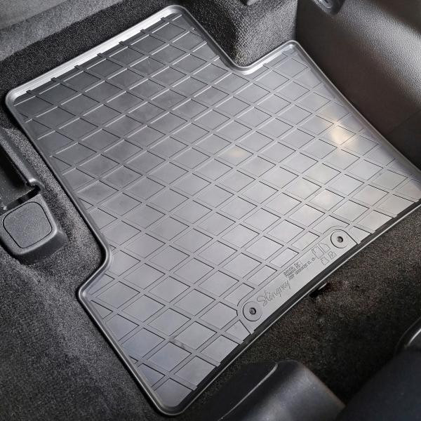 Купити Автоковрики Stingray Jeep Jeep Cherokee KL   Чорние (1046024)