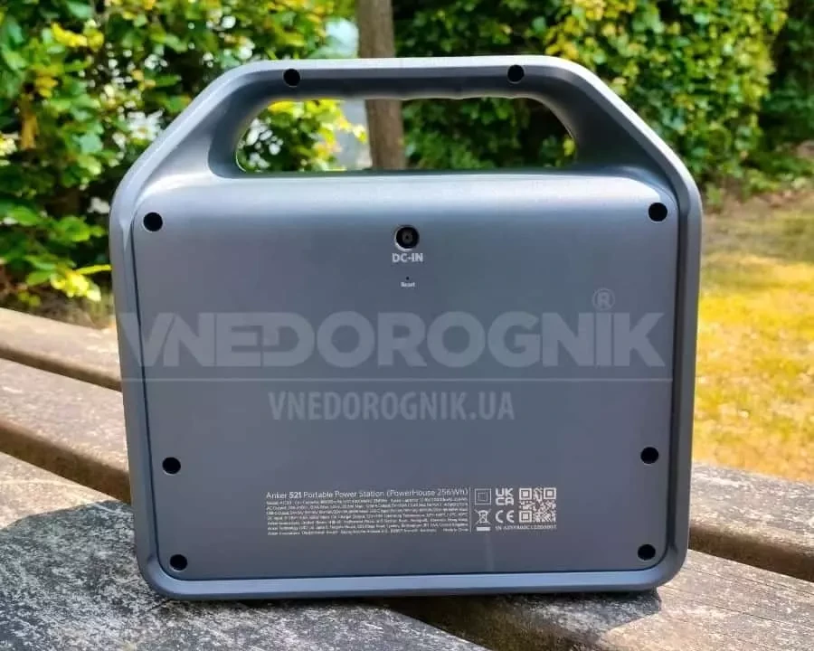 Купити Зарядна станція Anker 521 200 Вт