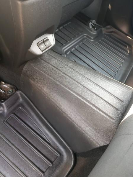 Купить Автоковрики Stingray Nissan Nissan Leaf 2017- 5 шт Чорние (5014085)