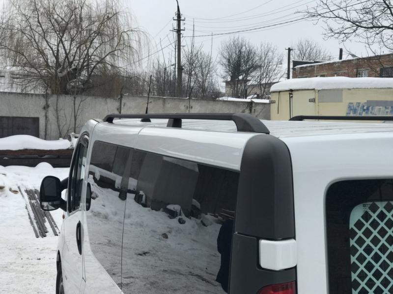 Купити Рейлінги чорні Коротка, чавунні ніжки для Renault Trafic 2001-2015 рр