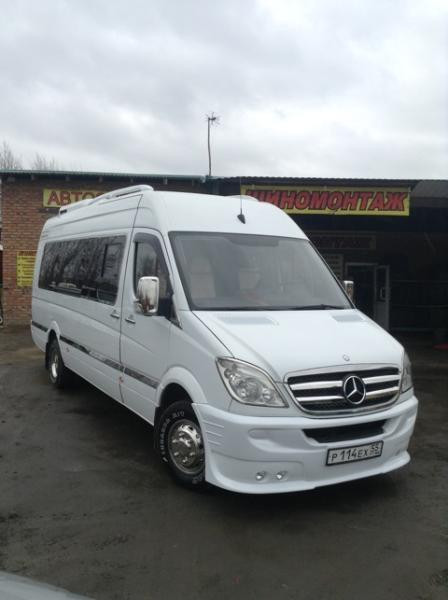 Купити Передній бампер 4 фари (2006-2013) для Mercedes Sprinter W906 рр