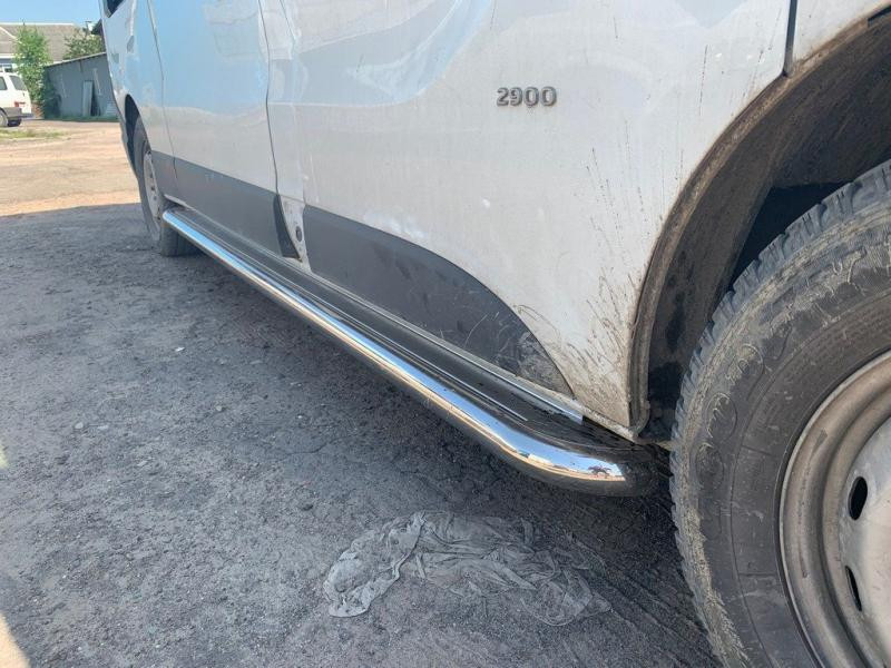 Купить Боковые пороги Premium (2 шт, нерж) 60 мм, короткая база для Nissan NV300/Primastar 2016-гг