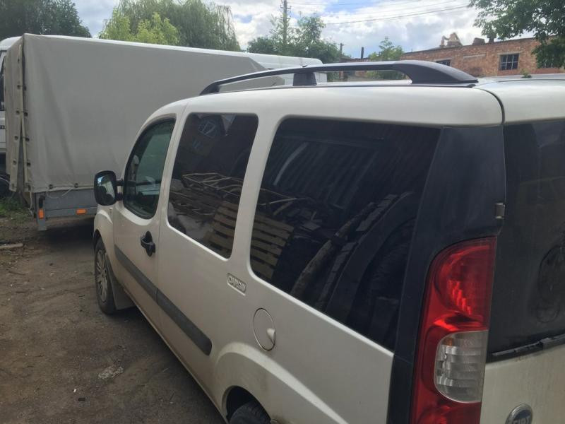 Купити Рейлінги Чорні Стандартна база, металеві ніжки для Fiat Doblo I 2005-2010 рр