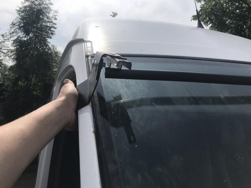 Купити Козирьок на лобове скло (чорний глянець, 5мм) для Volkswagen LT 1995-2006 рр