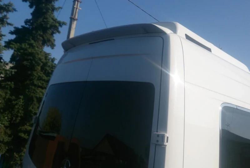 Купити Спойлер Anatomik (вузька модель, під фарбування) для Mercedes Sprinter W907/W910 2018- рр