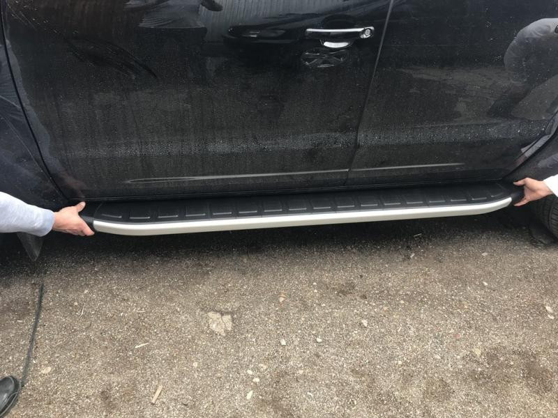 Купити Бокові пороги Fullmond Grey (2 шт, алюм) для Volkswagen Amarok 2010-2022 рр