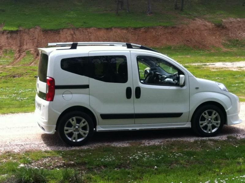 Купити Бокові пороги сиріт (під фарбування) для Peugeot Bipper