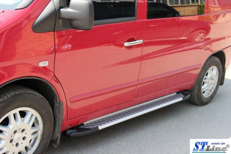 Купити Бокові пороги Line (2 шт., алюм.) для Mercedes Vito W638 1996-2003 рр