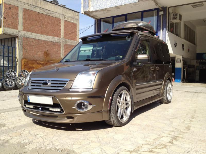 Купити Передня нижня накладка (під фарбування) для Ford Connect 2010-2013 рр