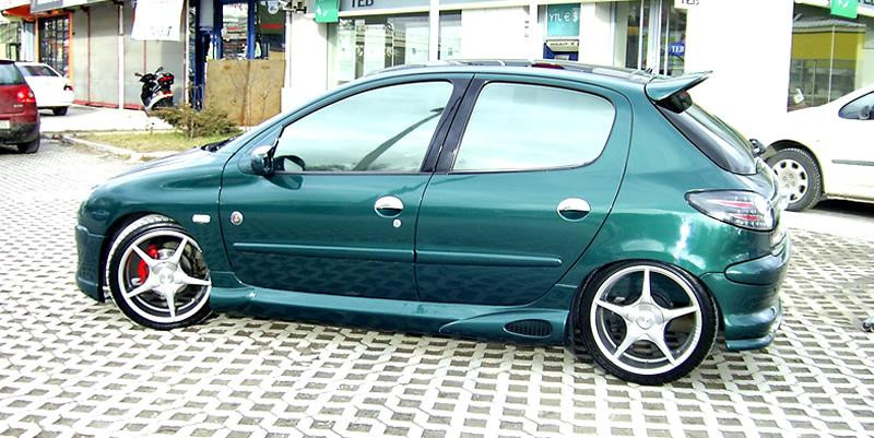 Купити Бічні спідниці (під фарбування) для Peugeot 206