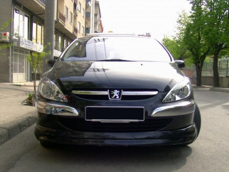 Купити Передня нижня накладка (під фарбування) для Peugeot 307