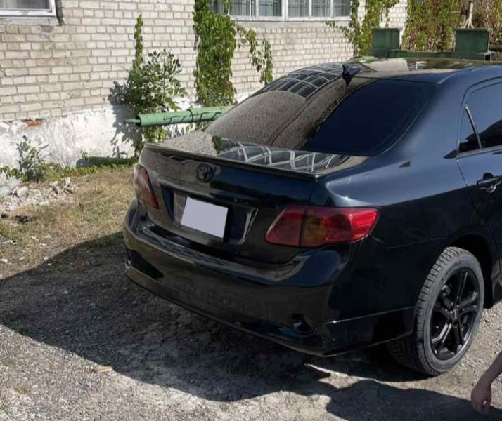 Купити Спойлер (під фарбування) для Toyota Corolla 2007-2013 рр
