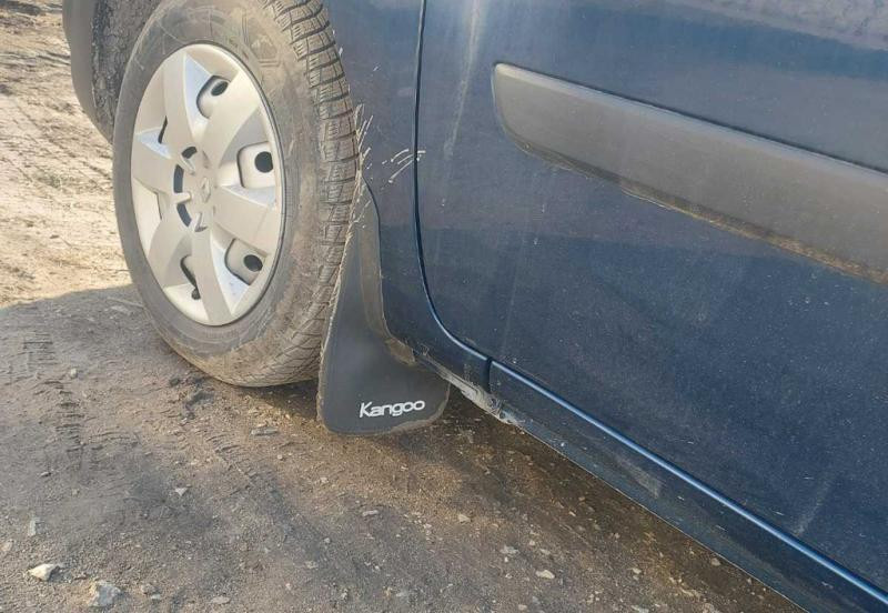 Купити Передні бризковики Туреччина (2 шт) для Renault Kangoo 2008-2020 рр