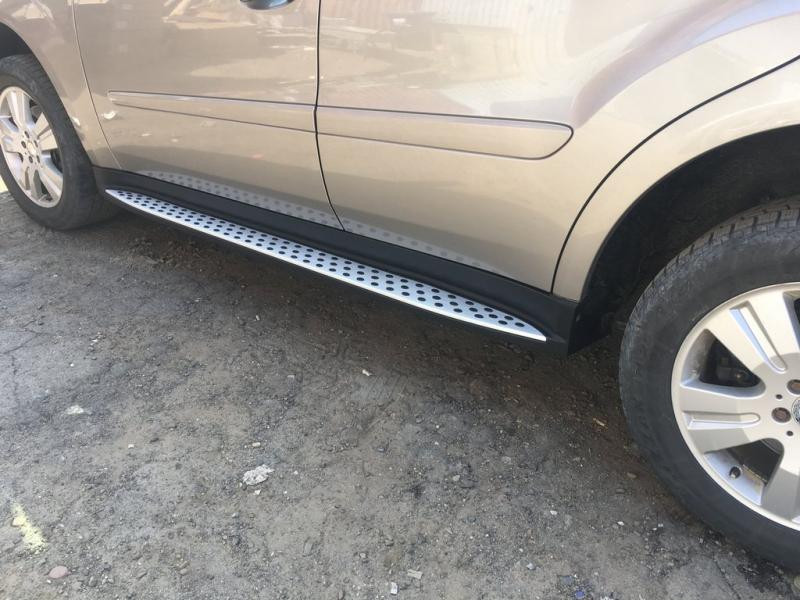 Купить Боковые пороги OEM (2 шт., алюминий) для Mercedes ML W164