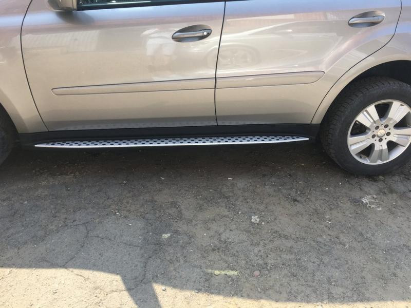Купить Боковые пороги OEM (2 шт., алюминий) для Mercedes ML W164
