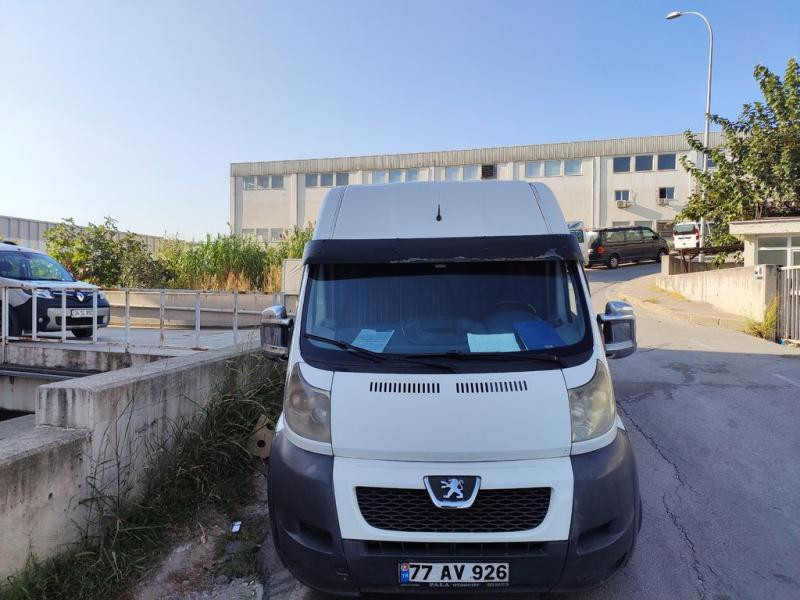 Купити Козирьок на лобове скло (чорний глянець, 5мм) для Opel Movano 2021- рр