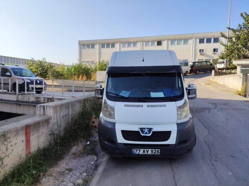 Купити Козирьок на лобове скло (чорний глянець, 5мм) для Opel Movano 2021- рр