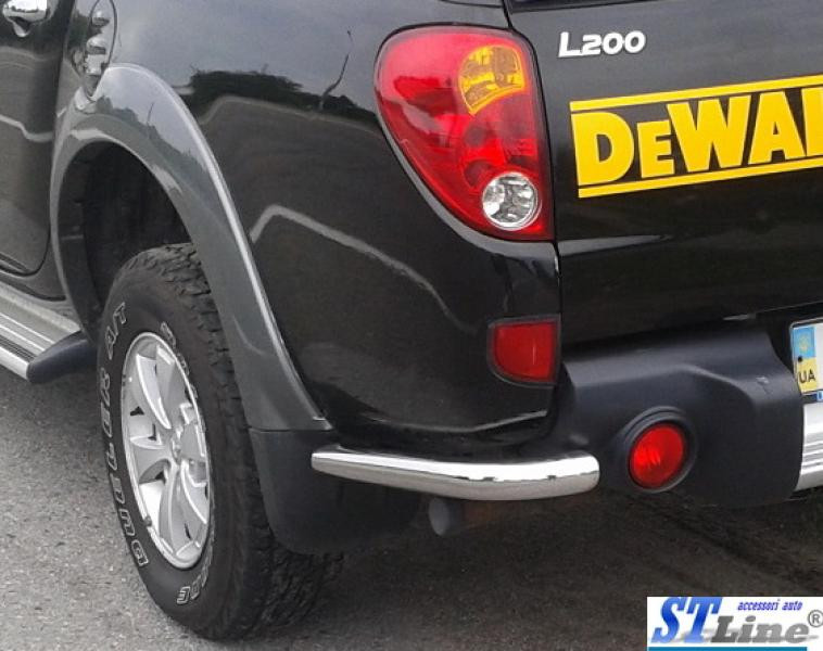 Купити Задні кути AK003 (2 шт., нерж) для Mitsubishi L200 2006-2015 рр