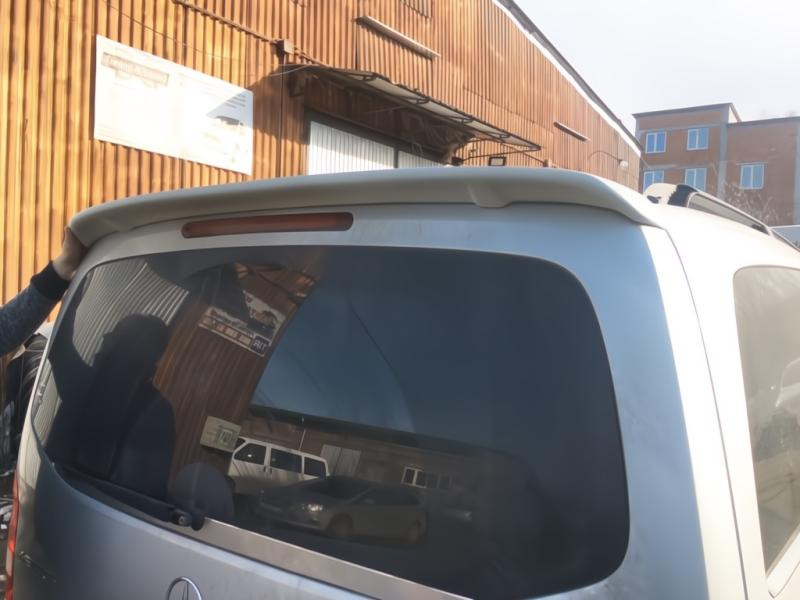 Купити Спойлер (під фарбування) для Mercedes Vito / V-class W447 2014- рр