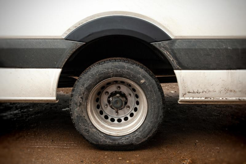 Купить Накладки на арки широкие (4 шт, черные) для Volkswagen Crafter 2006-2016 гг