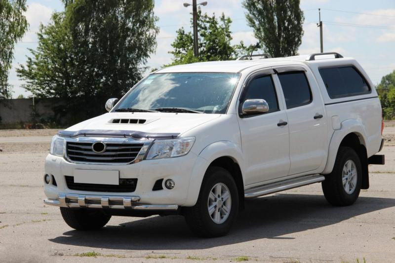 Купити Передній захист ST015 (нерж.) для Toyota Hilux 2006-2015 рр