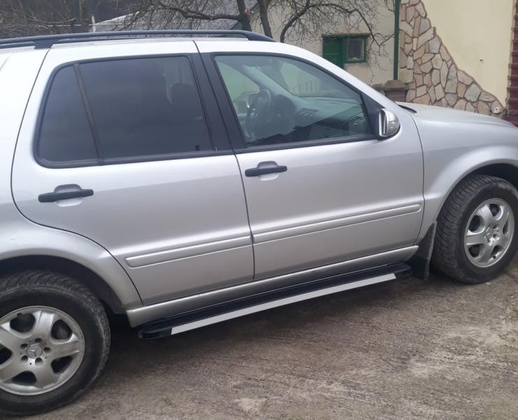 Купити Бокові пороги Maya V1 (2 шт., алюміній) для Mercedes ML W163