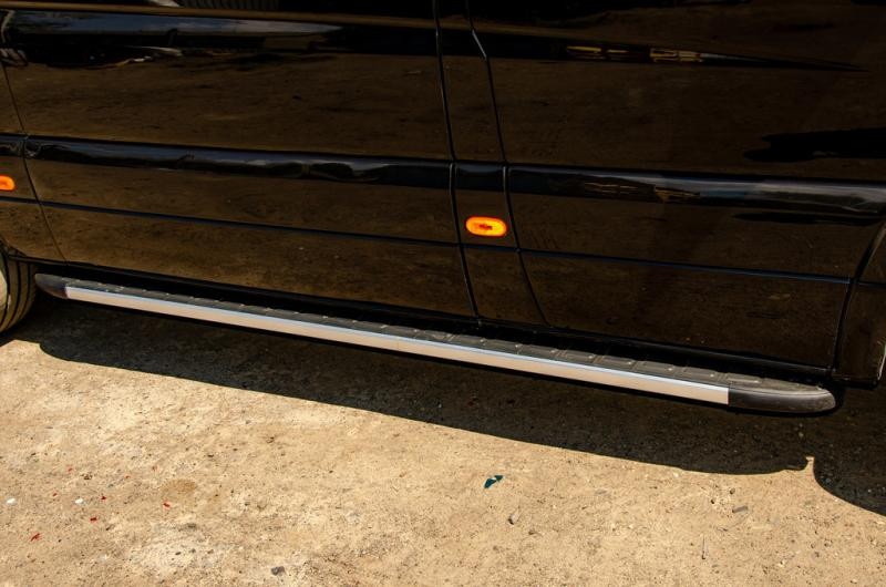 Купить Боковые пороги Duru (2 шт., алюминий) Long/ExtraLong для Volkswagen Crafter 2006-2016 гг