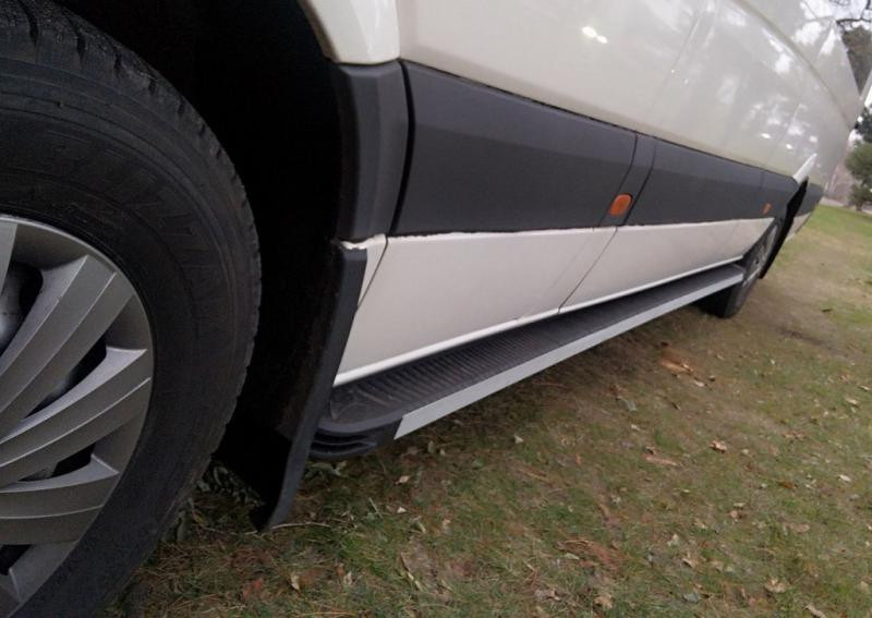 Купити Бокові пороги Maya (2 шт., алюміній) Long/ExtraLong для Volkswagen Crafter 2006-2016 рр