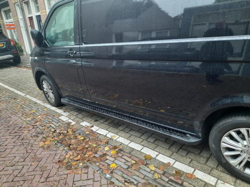 Купить Боковые пороги Allmond Black (2 шт., алюминий) Короткая база для Volkswagen T6