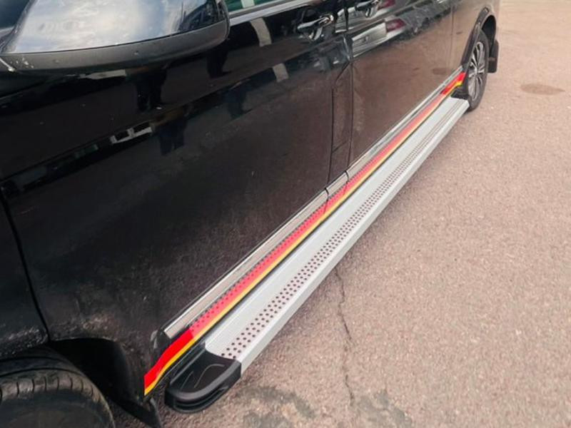 Купить Боковые пороги Maya V2 (2 шт., алюминий) Короткая база для Volkswagen T6