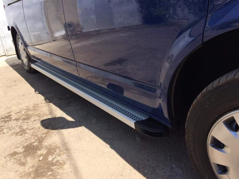 Купити Бокові пороги Maya V2 (2 шт., алюміній) Довга база для Volkswagen T6