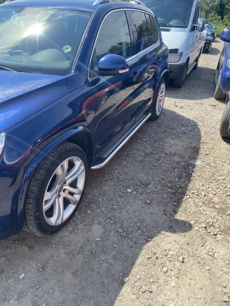 Купить Боковые пороги Maydos V2 (2 шт., нерж) для Volkswagen Tiguan 2007-2016 гг