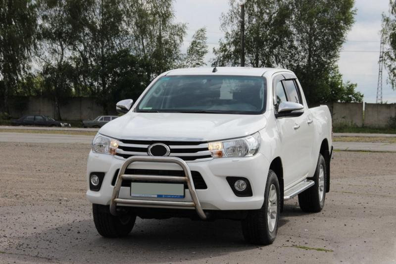 Купити Передній захист WT023 (нерж) для Toyota Hilux 2015- рр